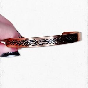 769gc. Tribal Copper Bracelet
